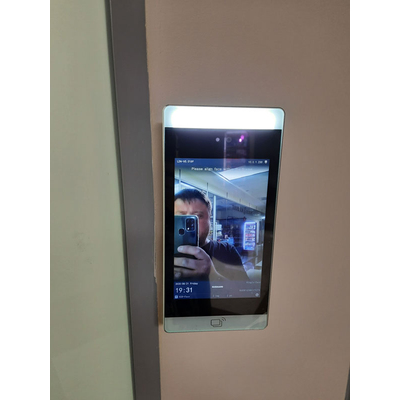 Терминал контроля доступа биометрический R20-Face (8W) от RusGuard - пример монтажа на объекте
