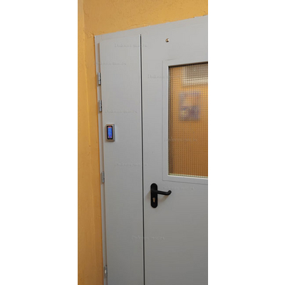 Установка магнитного замка на тамбурную дверь от 060226, фото 1