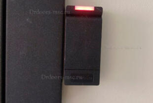 R-10_EHT_black-8